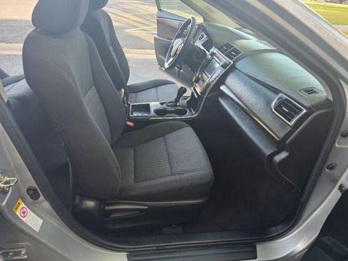 Used 2016 Toyota Camry LE image 20