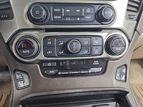 Certified 2017 Chevrolet Suburban Premier image 30