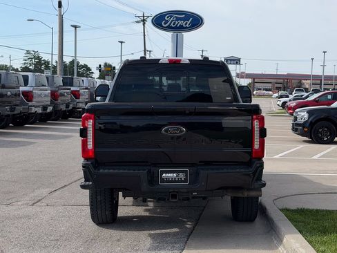 Used 2024 Ford F250 Lariat w/ Lariat Ultimate Package AWD/4WD image 5