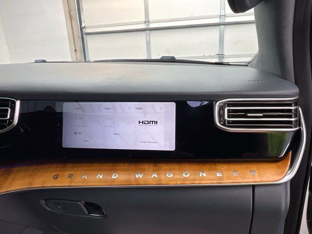 Used 2022 Jeep Grand Wagoneer Series II w/ Convenience Group III AWD/4WD image 18
