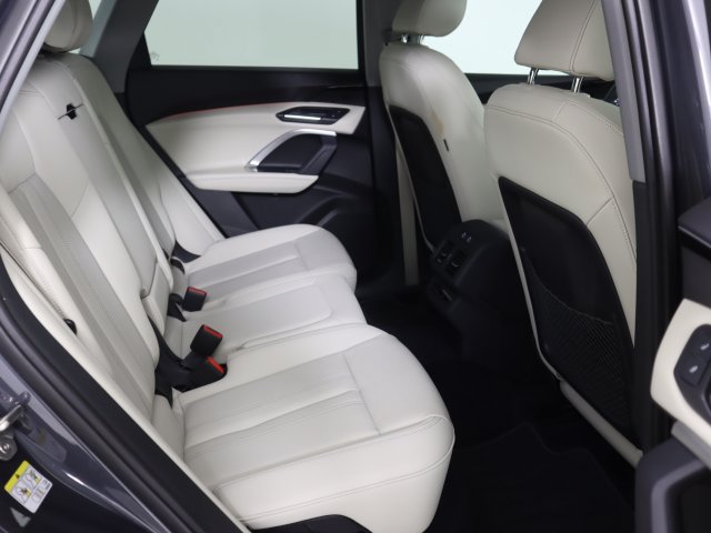 Certified 2025 Audi Q5 Premium w/ Convenience Package AWD/4WD image 14