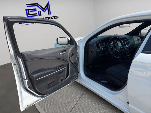 Used 2022 Dodge Charger SXT RWD image 22