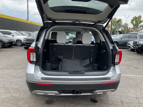 Used 2025 Ford Explorer Active w/ Active Comfort Package RWD image 25