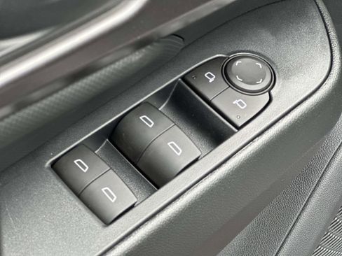 New 2026 Chevrolet Equinox EV LT image 20