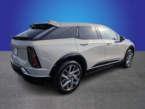 New 2027 Cadillac Optiq Luxury RWD image 5