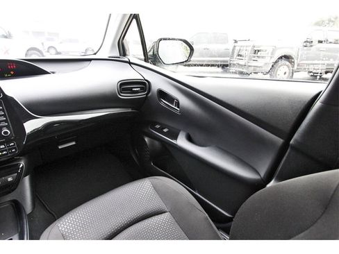 Used 2020 Toyota Prius image 9