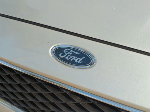 Used 2015 Ford Focus SE image 13