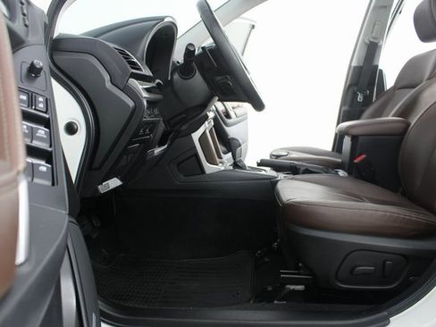 Used 2017 Subaru Forester 2.0XT Touring image 19