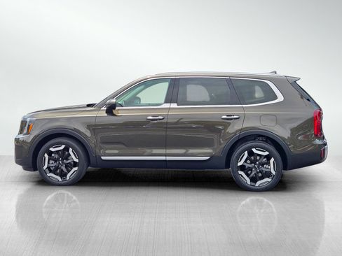 Used 2023 Kia Telluride S FWD image 7