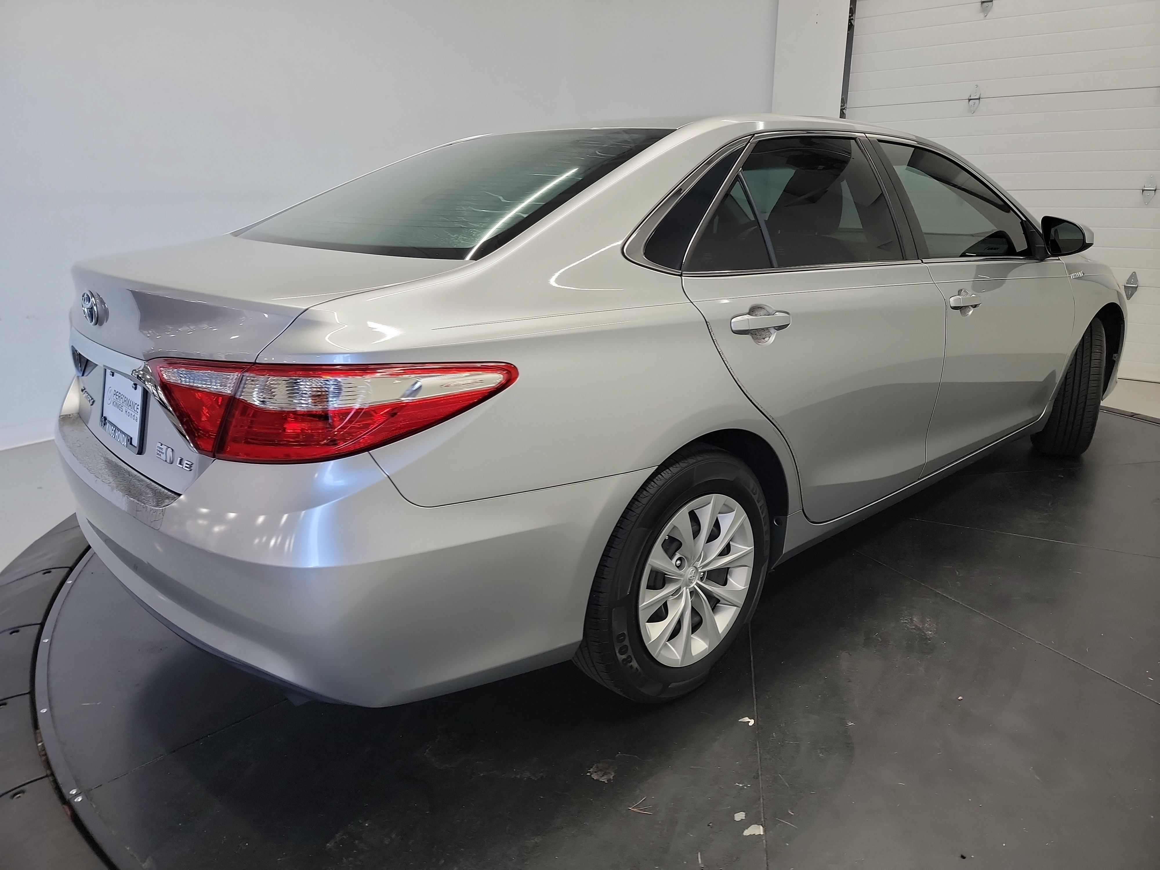 Used 2017 Toyota Camry LE FWD image 9