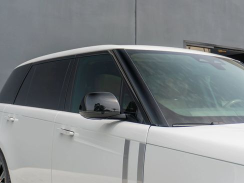 Used 2024 Land Rover Range Rover Long Wheelbase Autobiography image 32