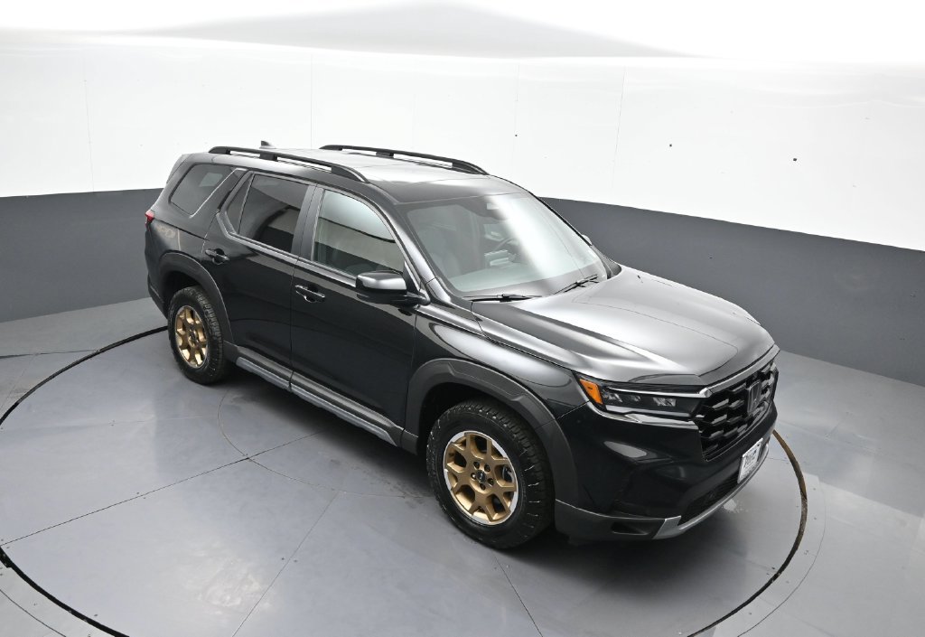 Certified 2024 Honda Pilot TrailSport image 38