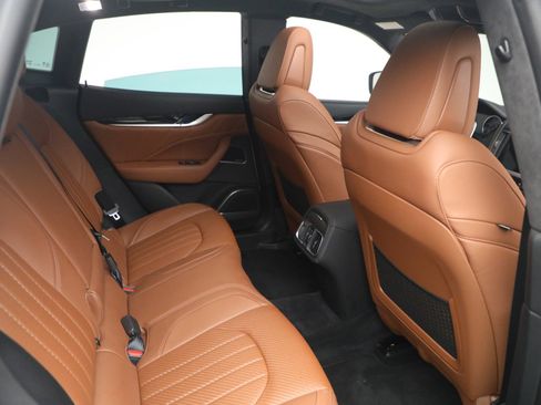 Certified 2022 Maserati Levante Modena image 18