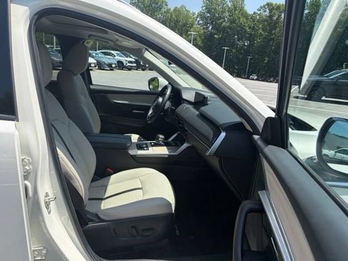 Used 2024 MAZDA CX-90 Plug-In Hybrid w/ Preferred AWD/4WD image 27
