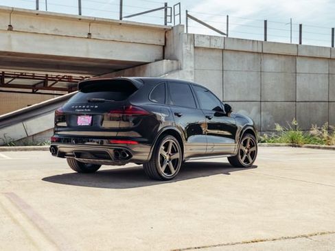 Used 2016 Porsche Cayenne Turbo AWD/4WD image 45