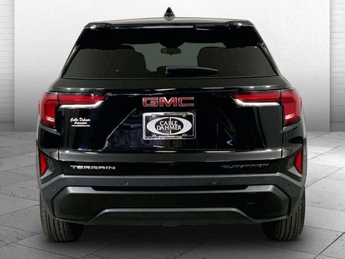Used 2025 GMC Terrain Elevation FWD image 3