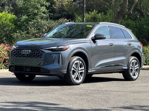 Used 2025 Audi Q5 Premium w/ Convenience Package AWD/4WD image 10
