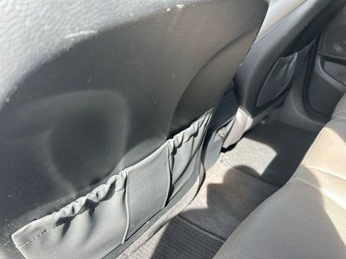 Used 2017 Hyundai Santa Fe Sport FWD image 18