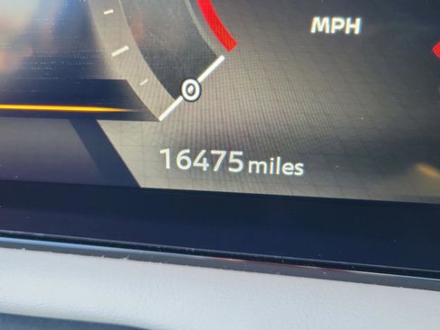 Used 2023 Nissan Ariya FWD image 20