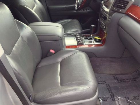 Used 2009 Lexus LX 570 4WD image 13
