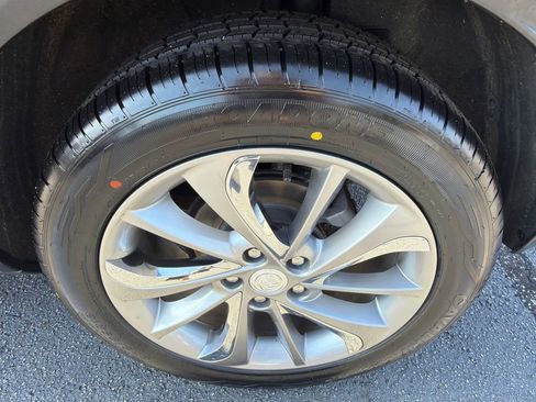 Used 2023 Buick Encore GX Essence w/ Experience Buick Package image 20