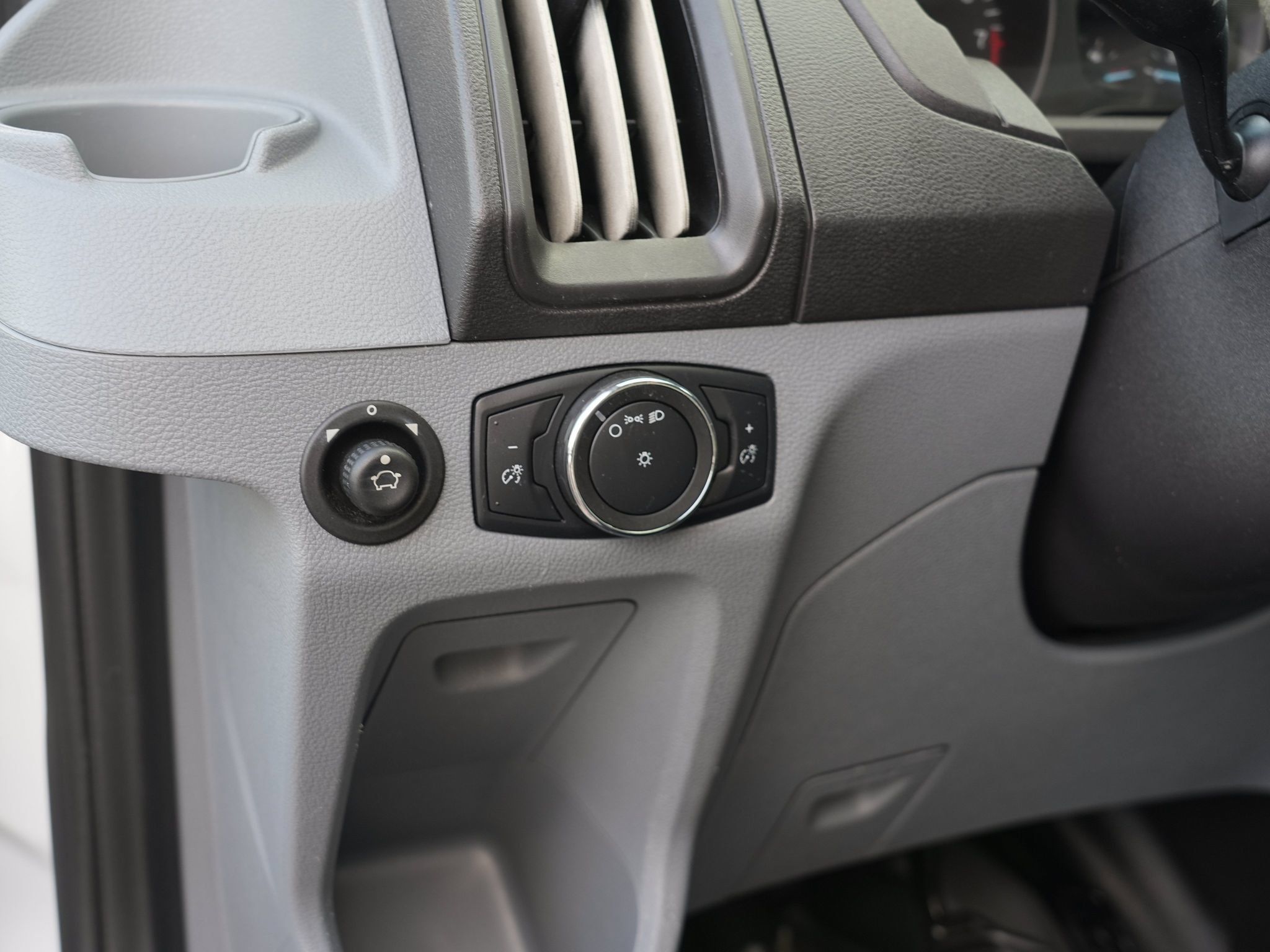Used 2019 Ford Transit 150 XL RWD image 16