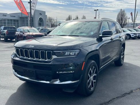 Used 2024 Jeep Grand Cherokee L Limited w/ Luxury Tech Group II AWD/4WD image 2
