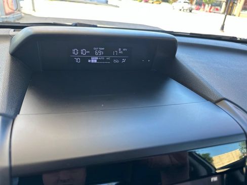 Used 2021 Subaru Crosstrek 2.0i AWD/4WD image 26