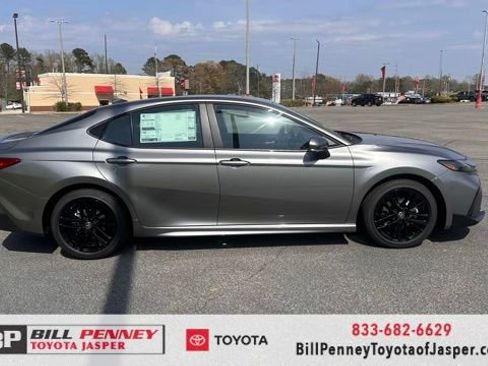 New 2026 Toyota Camry SE image 6