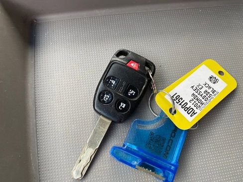 Used 2012 Honda Odyssey EX image 25