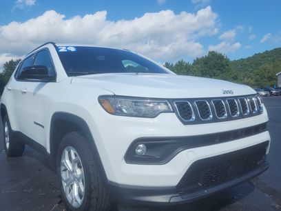 Used 2024 Jeep Compass Latitude w/ Convenience Group