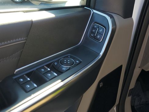 Used 2025 Ford F150 Platinum w/ Equipment Group 703A Plus image 18