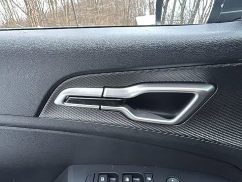 Used 2024 Kia Sportage LX image 10