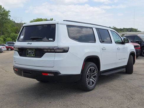 New 2026 Jeep Grand Wagoneer L 4WD w/ Premium Group I image 13