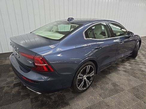 Used 2019 Volvo S60 T8 Inscription image 10