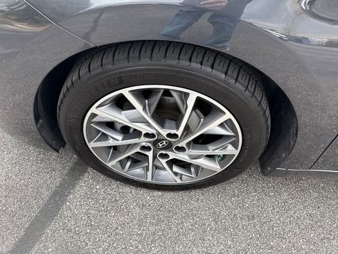 Used 2020 Hyundai Elantra Limited w/ Ultimate Package 03 FWD image 41