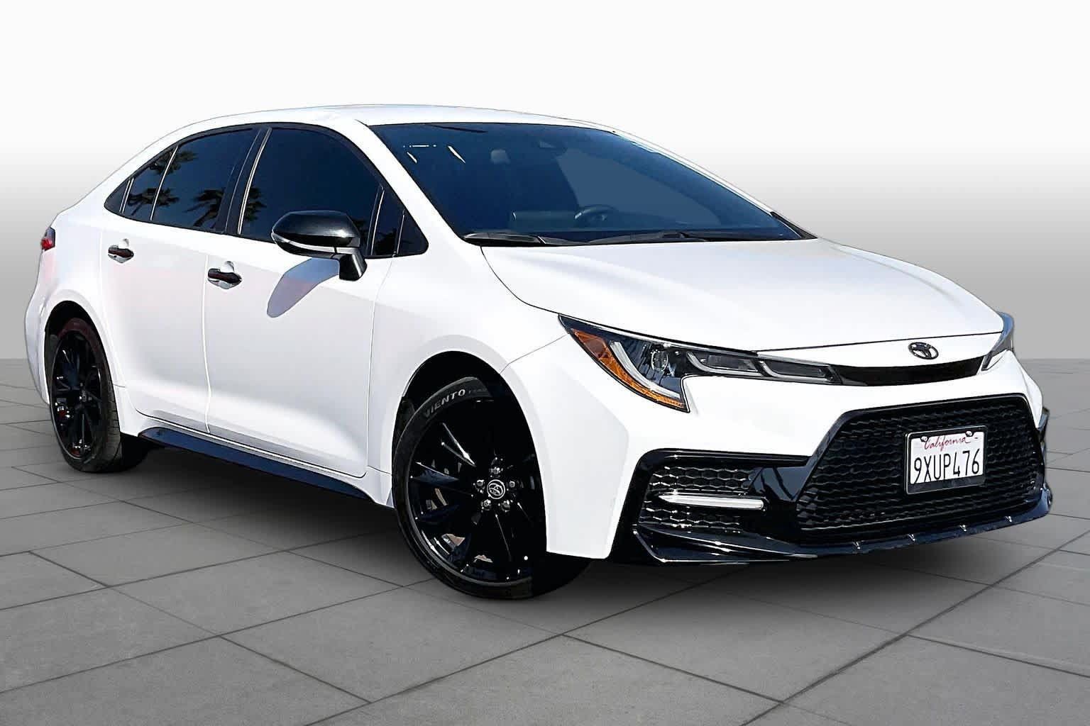Used 2022 Toyota Corolla SE w/ Carpet Mat Package (TMS) FWD image 2