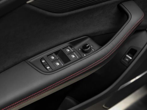 Used 2023 Audi RS Q8 w/ Black Optic Package AWD/4WD image 38