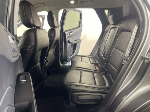 Used 2022 Ford Escape SEL w/ Technology Package AWD/4WD image 19