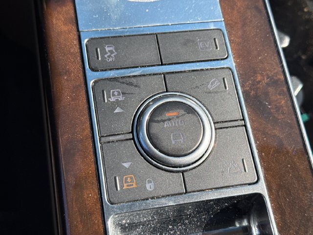 Used 2021 Land Rover Range Rover HSE AWD/4WD image 28