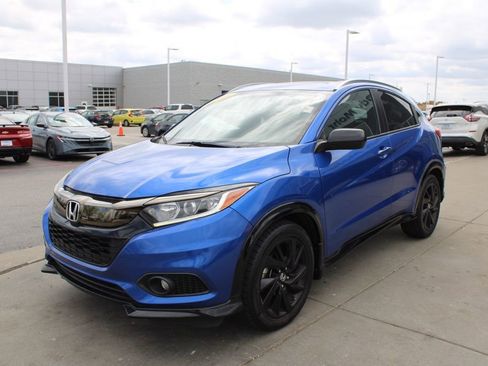 Used 2021 Honda HR-V Sport image 3