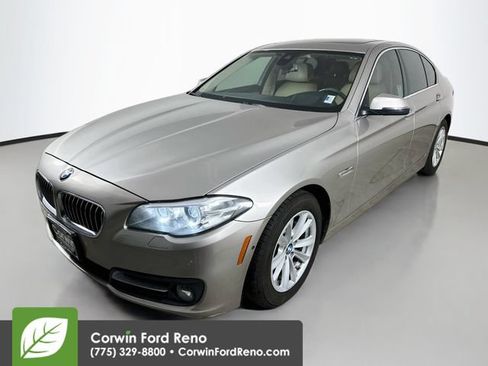 Used 2015 BMW 528i Sedan RWD image 3