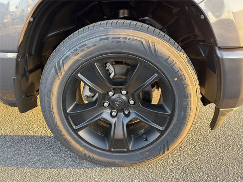 Used 2024 RAM 1500 Big Horn AWD/4WD image 10