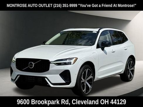 New 2025 Volvo XC60 T8 Ultra w/ Climate Package AWD/4WD image 2