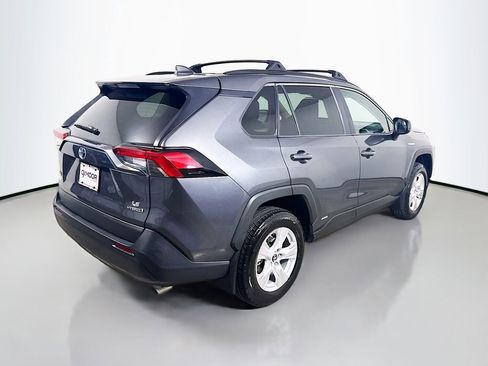 Used 2021 Toyota RAV4 LE AWD/4WD image 7