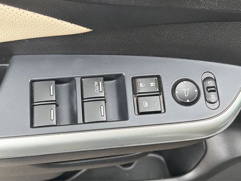 Used 2015 Honda CR-V Touring image 38