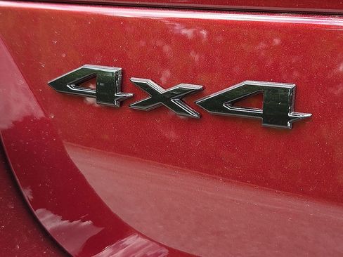 New 2025 Jeep Grand Cherokee L Altitude image 9