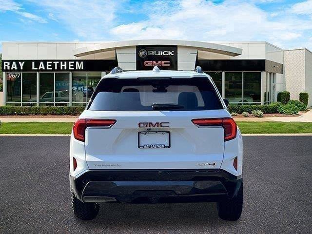 New 2027 GMC Terrain AT4 w/ Convenience Package III AWD/4WD image 4