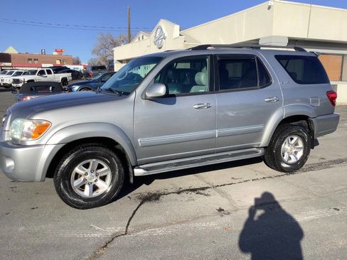 Used 2007 Toyota Sequoia SR5 image 17