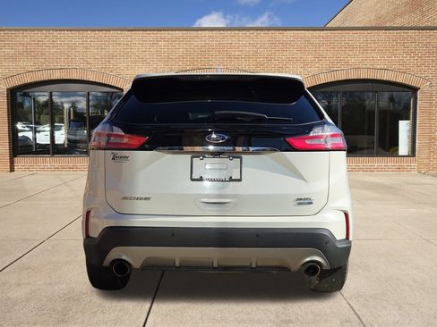 Used 2020 Ford Edge SEL w/ Convenience Package image 4